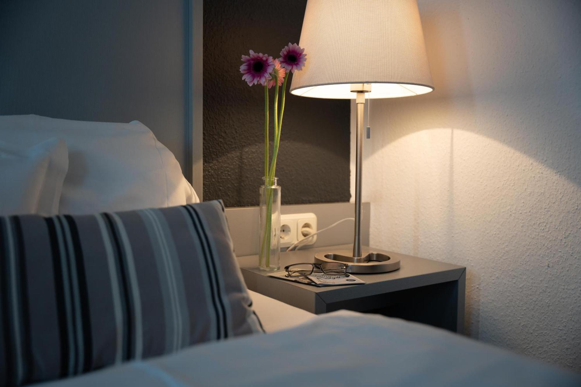 Hotel Medo Koeln Экстерьер фото